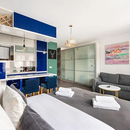 Apartment Wola Colourful Studio Warsaw